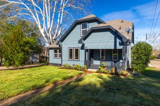 100 W Valverde Street, Brenham, TX 77833