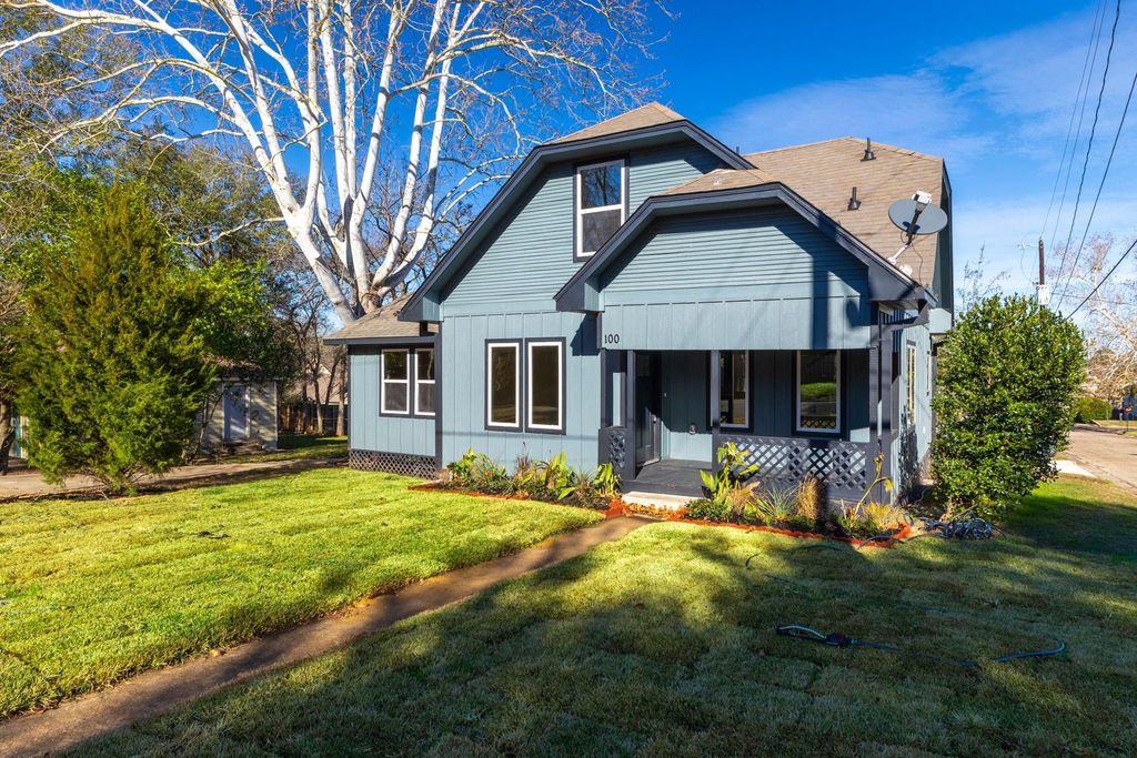 100 W Valverde Street, Brenham, TX 77833