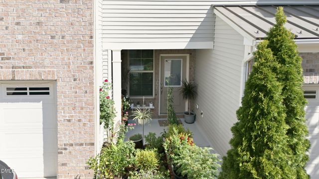 734 Davenbury Way, Cary, NC 27513