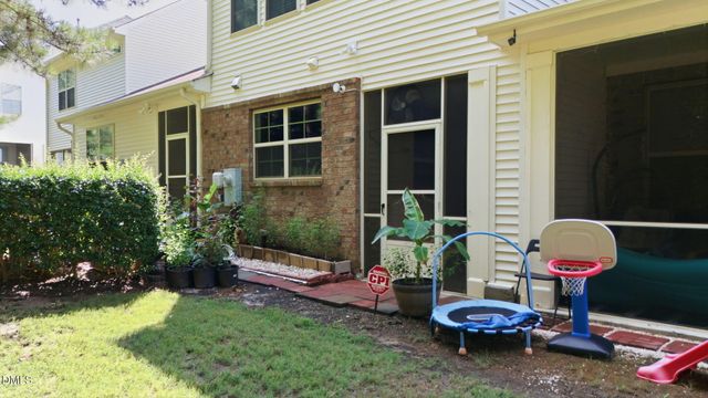 734 Davenbury Way, Cary, NC 27513