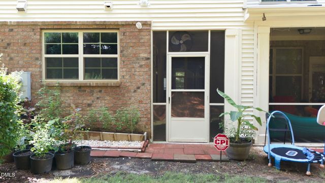 734 Davenbury Way, Cary, NC 27513