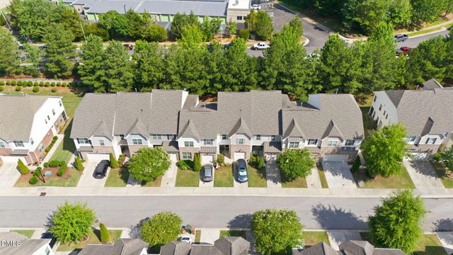 734 Davenbury Way, Cary, NC 27513