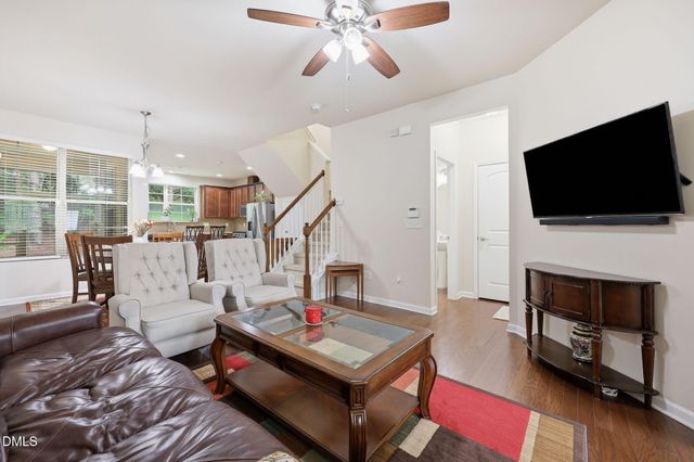 734 Davenbury Way, Cary, NC 27513