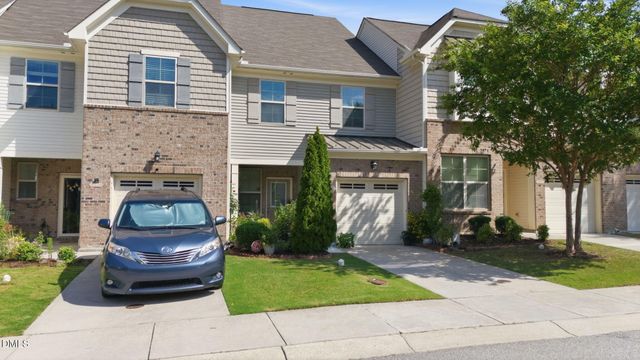 734 Davenbury Way, Cary, NC 27513