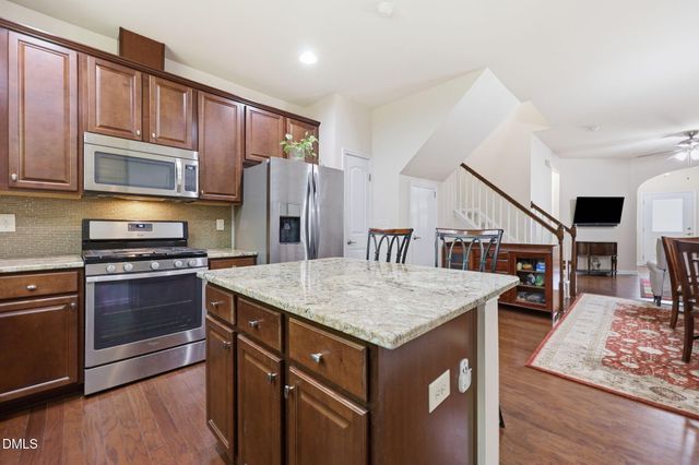 734 Davenbury Way, Cary, NC 27513
