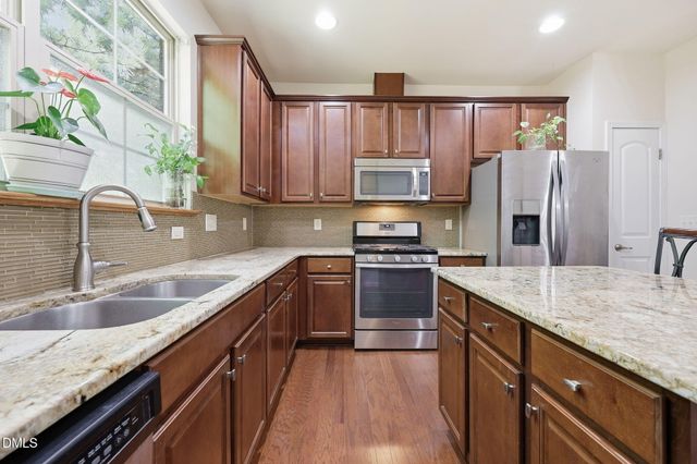 734 Davenbury Way, Cary, NC 27513