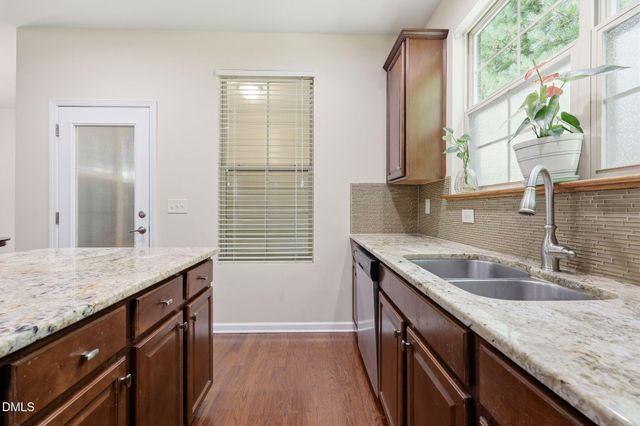 734 Davenbury Way, Cary, NC 27513