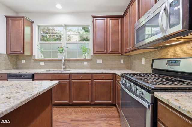734 Davenbury Way, Cary, NC 27513
