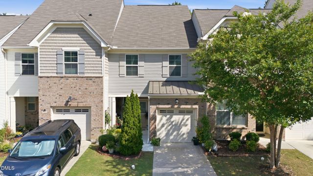 734 Davenbury Way, Cary, NC 27513
