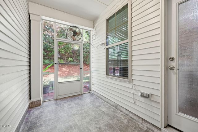 734 Davenbury Way, Cary, NC 27513