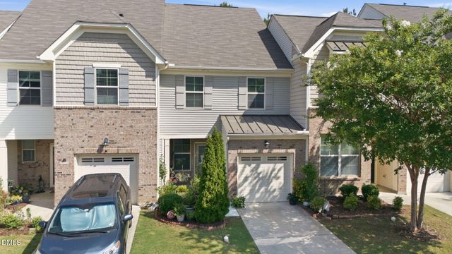 734 Davenbury Way, Cary, NC 27513