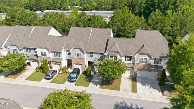 734 Davenbury Way, Cary, NC 27513