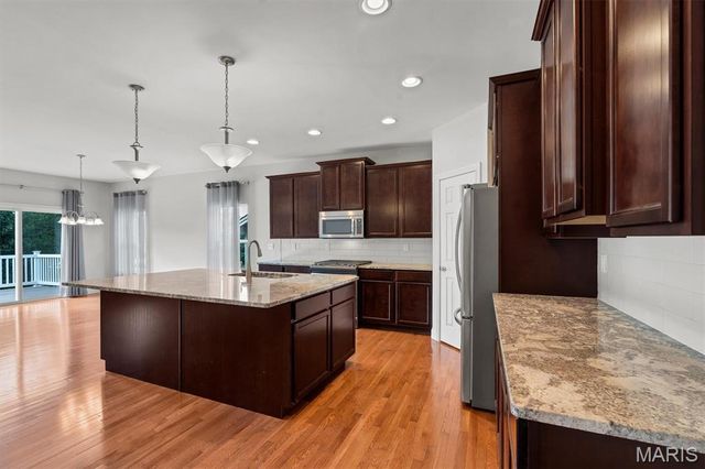 1247 Emerald Gardens Drive, St Peters, MO 63376