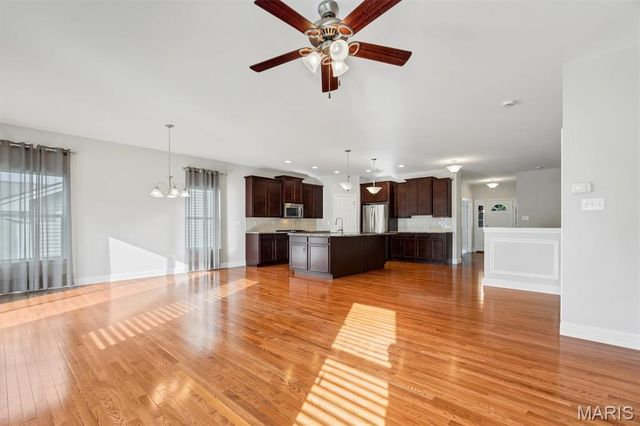 1247 Emerald Gardens Drive, St Peters, MO 63376