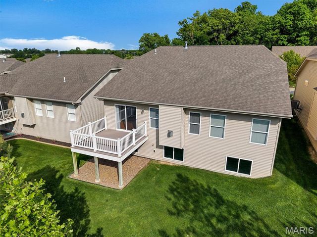 1247 Emerald Gardens Drive, St Peters, MO 63376
