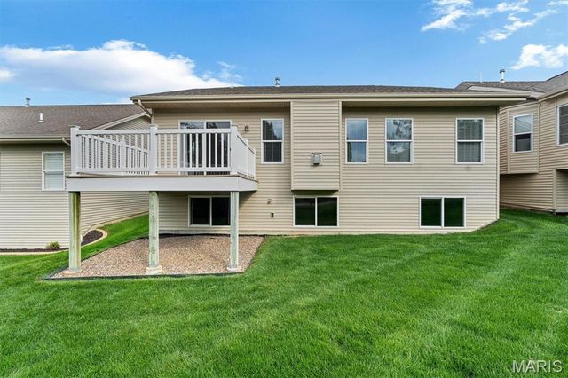 1247 Emerald Gardens Drive, St Peters, MO 63376