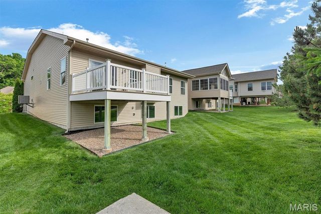 1247 Emerald Gardens Drive, St Peters, MO 63376