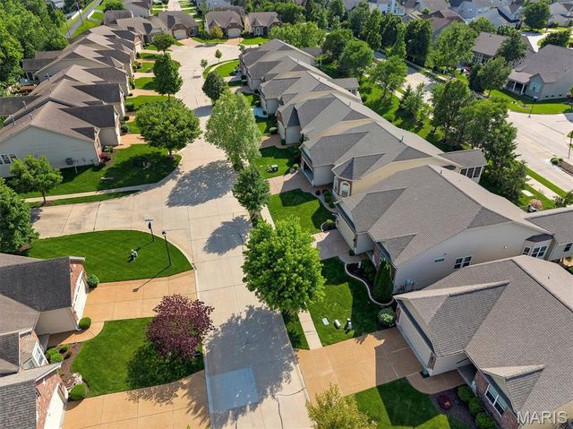 1247 Emerald Gardens Drive, St Peters, MO 63376