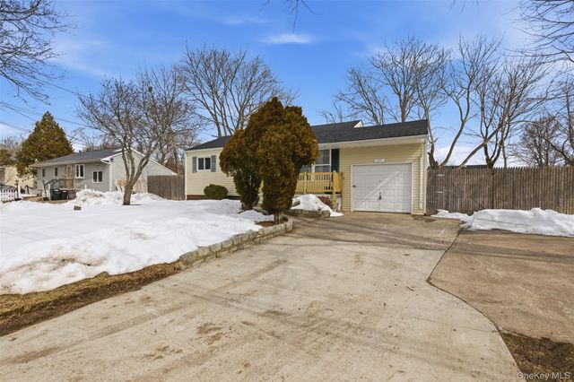 717 Doane Avenue, Bellport, NY 11713