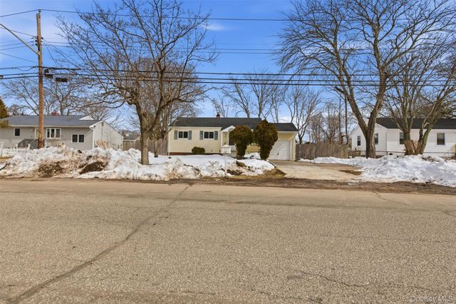 717 Doane Avenue, Bellport, NY 11713