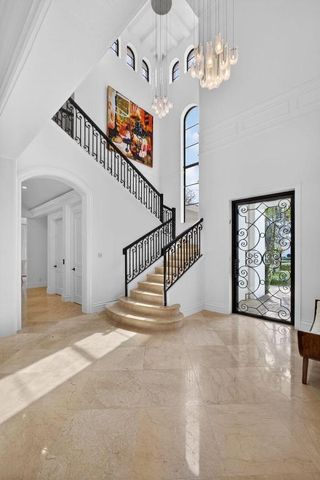 213 Via Palacio, Palm Beach Gardens, FL 33418