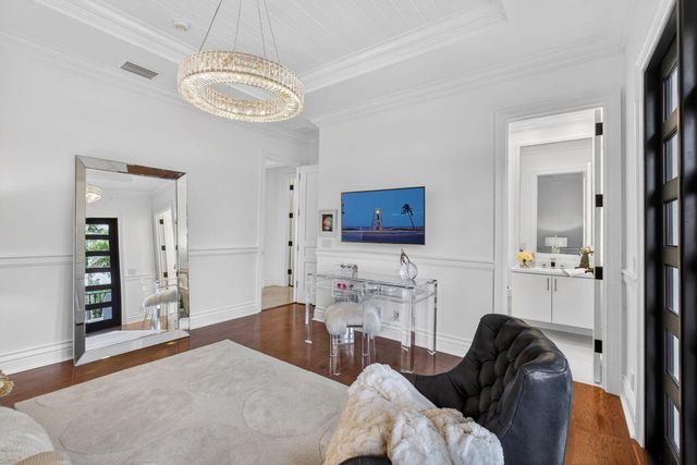 213 Via Palacio, Palm Beach Gardens, FL 33418