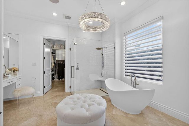 213 Via Palacio, Palm Beach Gardens, FL 33418