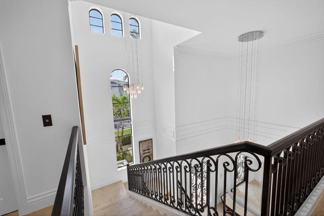 213 Via Palacio, Palm Beach Gardens, FL 33418