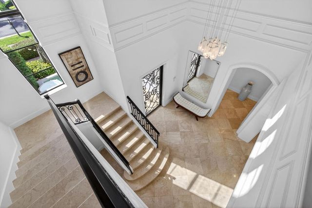 213 Via Palacio, Palm Beach Gardens, FL 33418