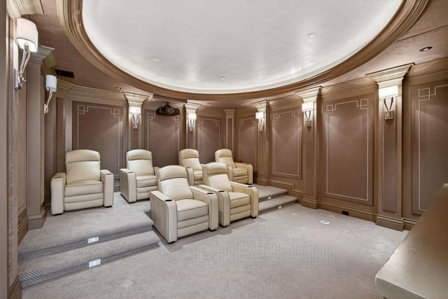 213 Via Palacio, Palm Beach Gardens, FL 33418