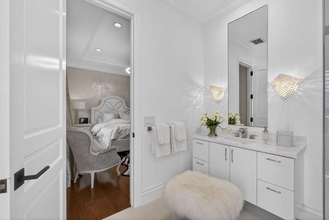 213 Via Palacio, Palm Beach Gardens, FL 33418