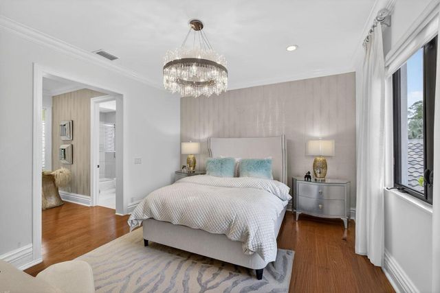 213 Via Palacio, Palm Beach Gardens, FL 33418