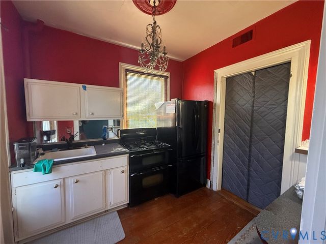 232 Grove Ave, Petersburg, VA 23803