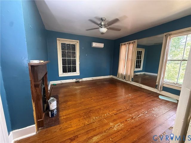 232 Grove Ave, Petersburg, VA 23803