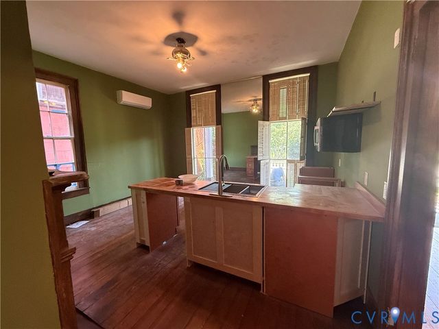 232 Grove Ave, Petersburg, VA 23803