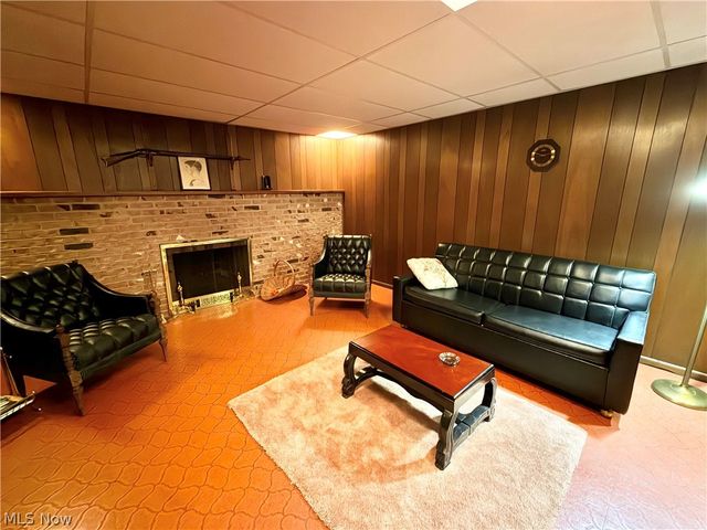 207 Terry Avenue NE, Massillon, OH 44646