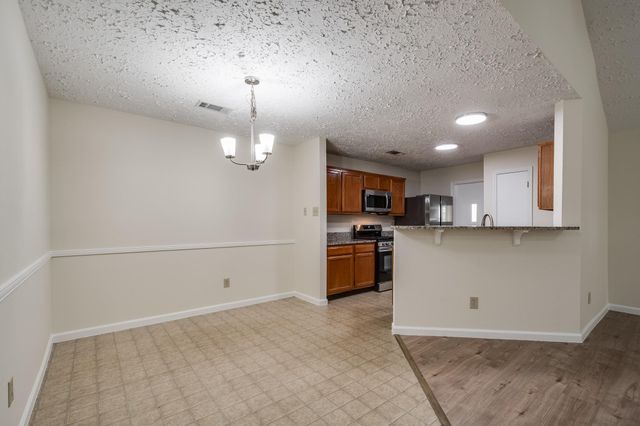 17 Crestbriar Court, Baytown, TX 77521