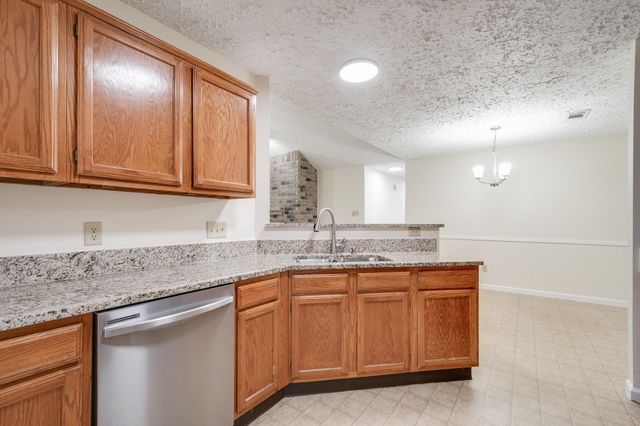 17 Crestbriar Court, Baytown, TX 77521
