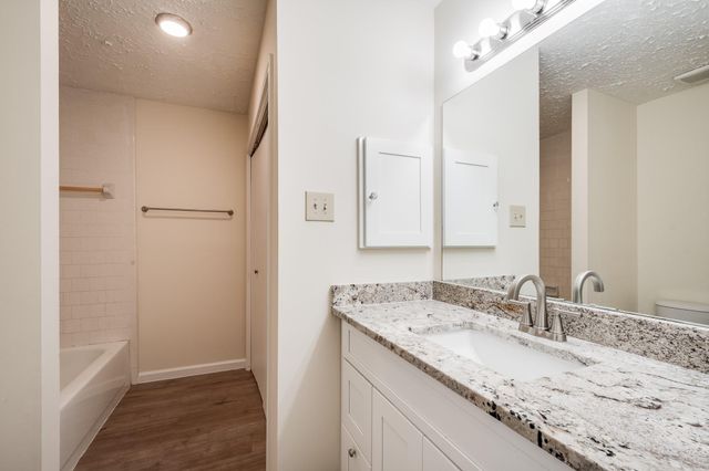 17 Crestbriar Court, Baytown, TX 77521