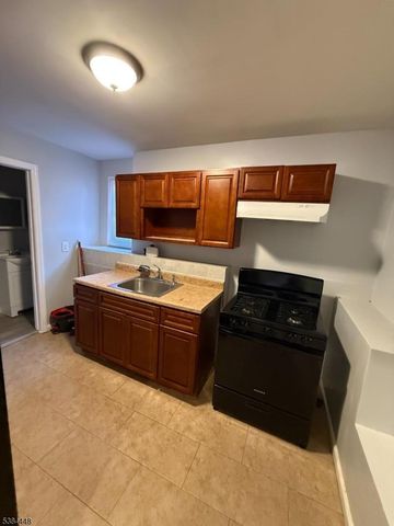 82 Belmont, Paterson City, NJ 07522