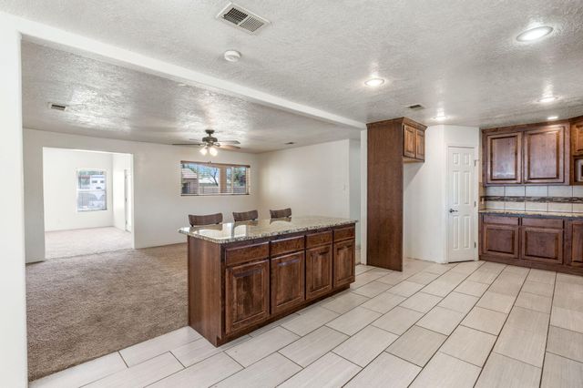 2842 La Fonda Drive SW, Albuquerque, NM 87105