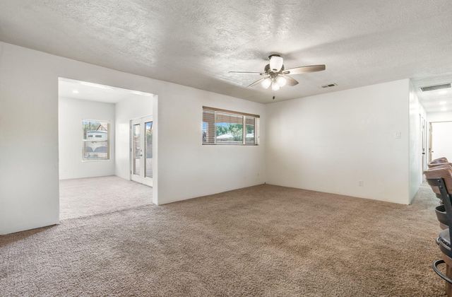 2842 La Fonda Drive SW, Albuquerque, NM 87105
