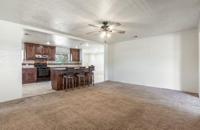 2842 La Fonda Drive SW, Albuquerque, NM 87105