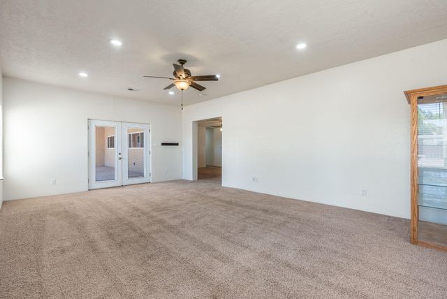 2842 La Fonda Drive SW, Albuquerque, NM 87105