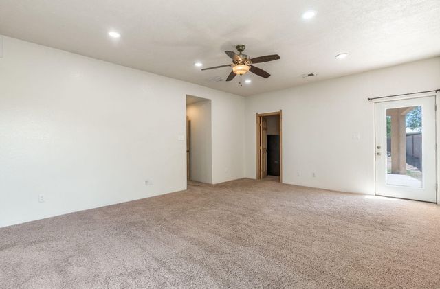 2842 La Fonda Drive SW, Albuquerque, NM 87105