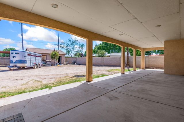2842 La Fonda Drive SW, Albuquerque, NM 87105