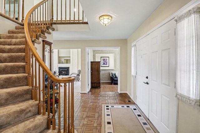 273 Eckford Drive, Troy, MI 48085