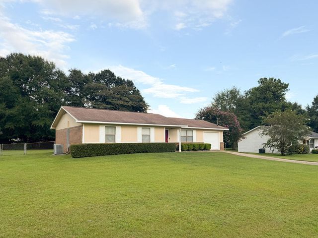 2916 Lonsdale Drive, Dothan, AL 36303