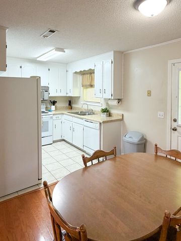 2916 Lonsdale Drive, Dothan, AL 36303