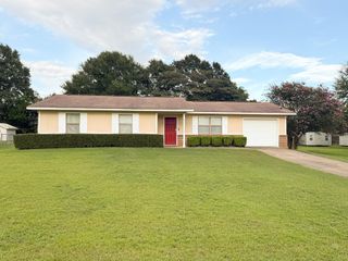 2916 Lonsdale Drive, Dothan, AL 36303